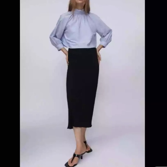 NWT Zara | Light Blue Back Bow Crop Top | Size Small - Picture 3 of 10